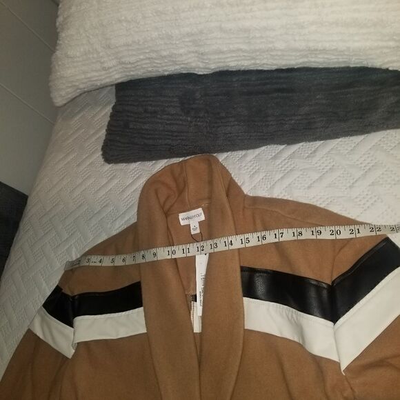 Making the Cut Wool Coat WINNING LOOK Andrea’s Wool Camel Coat NWT - Picture 5 of 16